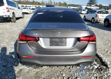 2019 Mercedes-Benz A 220 z USA, uszkodzony, nr VIN WDD3G4EB1KW002369